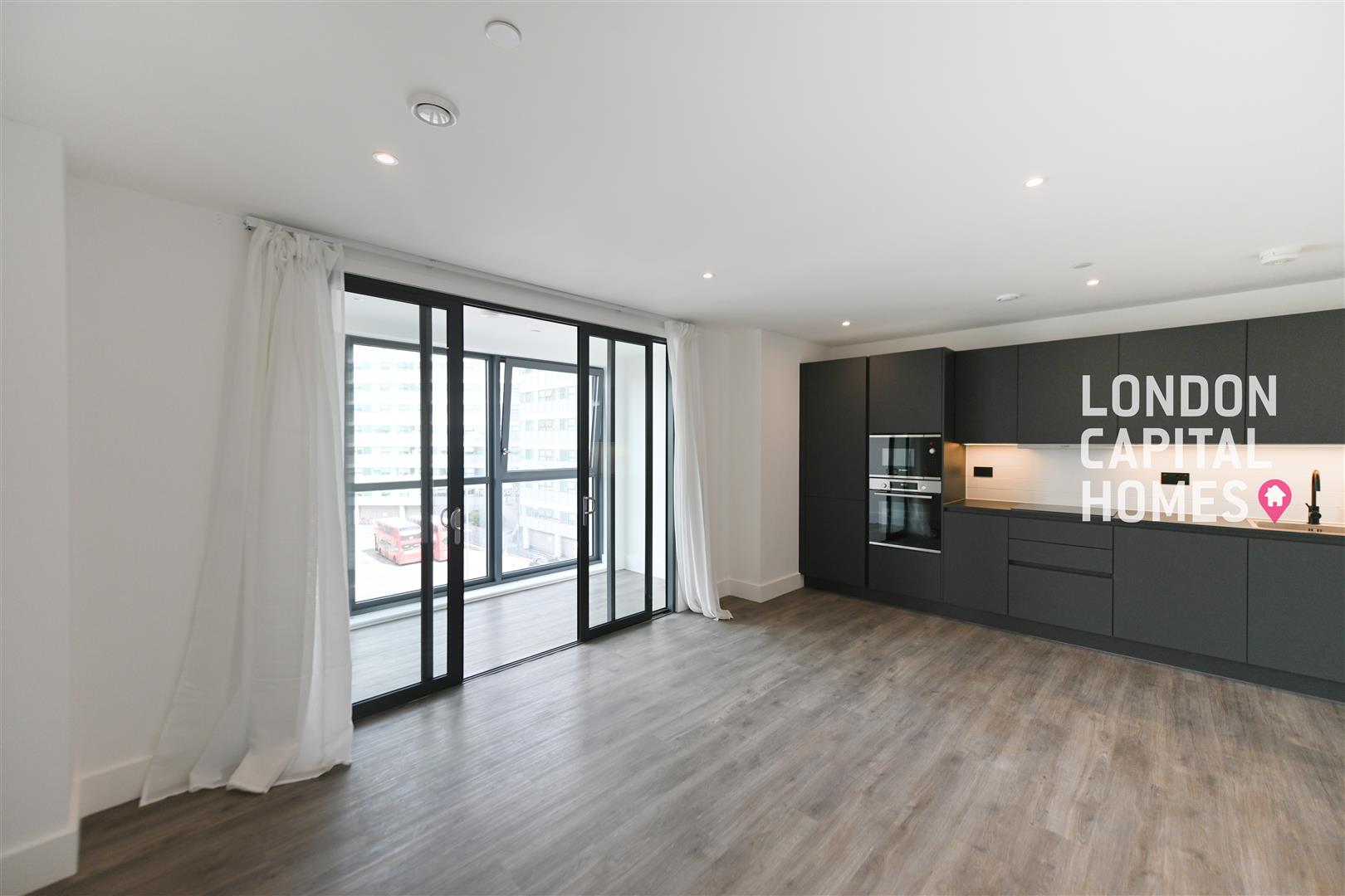 2 bed property in 8 Station Road, CROYDON